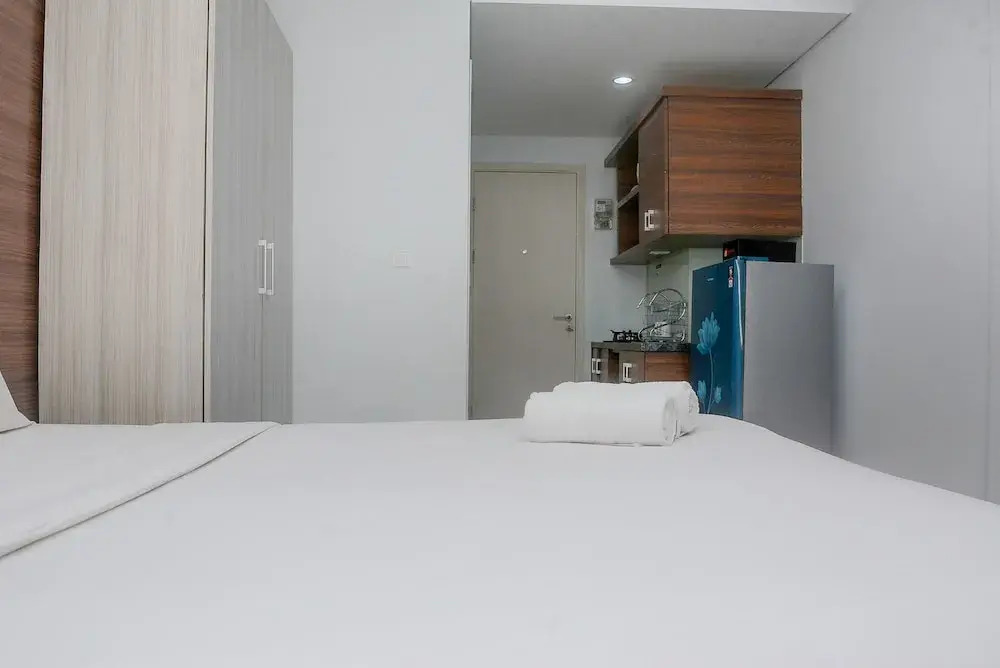 Бекаси: Comfy Studio at Patraland Urbano Apartment