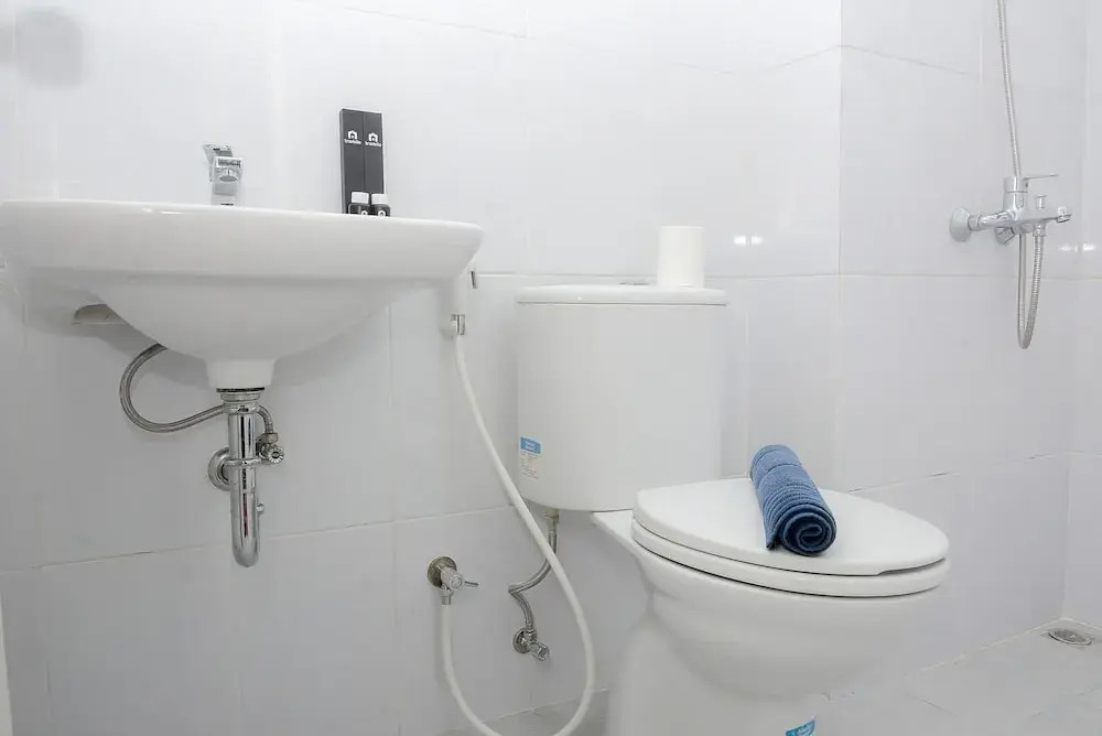 Бекаси: Comfy Studio at Patraland Urbano Apartment