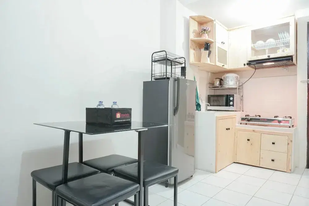 Джакарта: Nice and Homey 2BR City Park Apartment