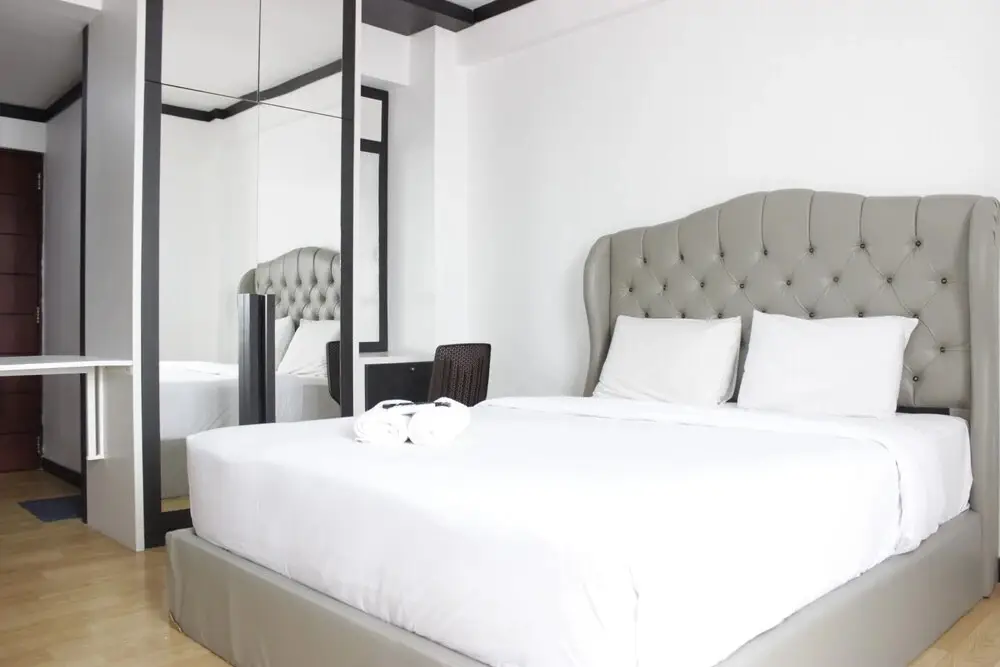 Бандунг: Pleasant and Comfy Studio Room at Emerald Towers Apartment