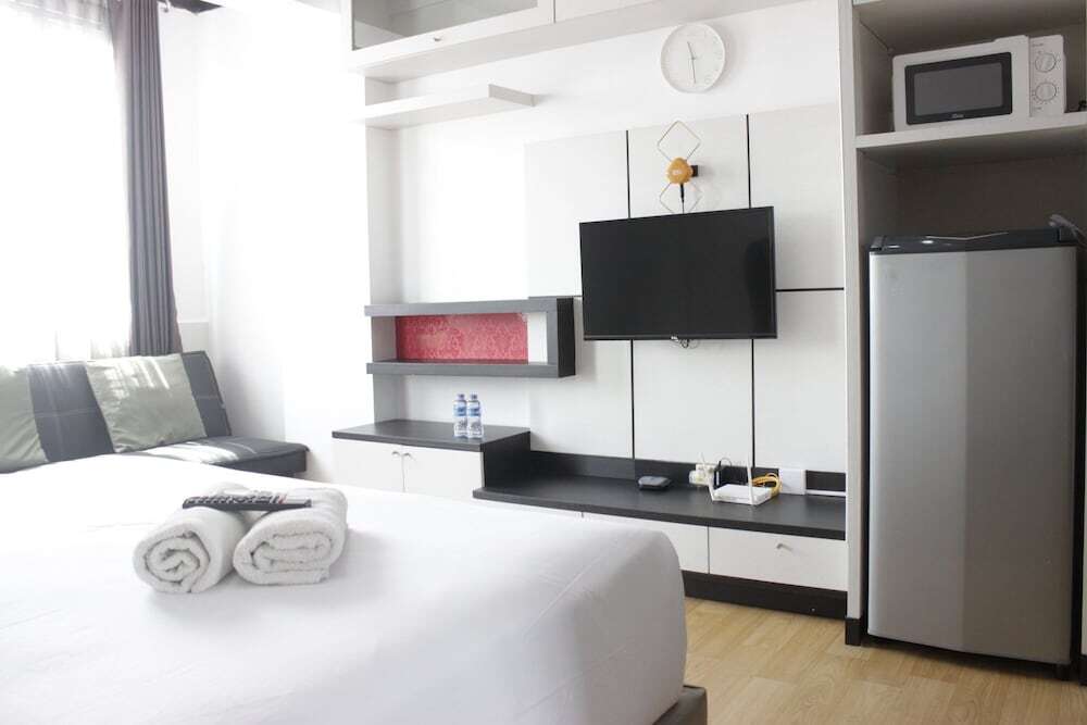 Бандунг: Pleasant and Comfy Studio Room at Emerald Towers Apartment