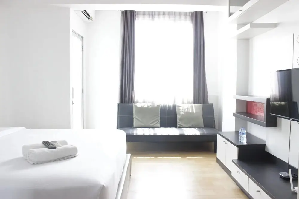 Бандунг: Pleasant and Comfy Studio Room at Emerald Towers Apartment