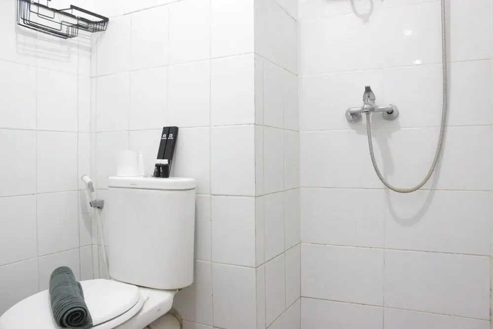 Бандунг: Pleasant and Comfy Studio Room at Emerald Towers Apartment