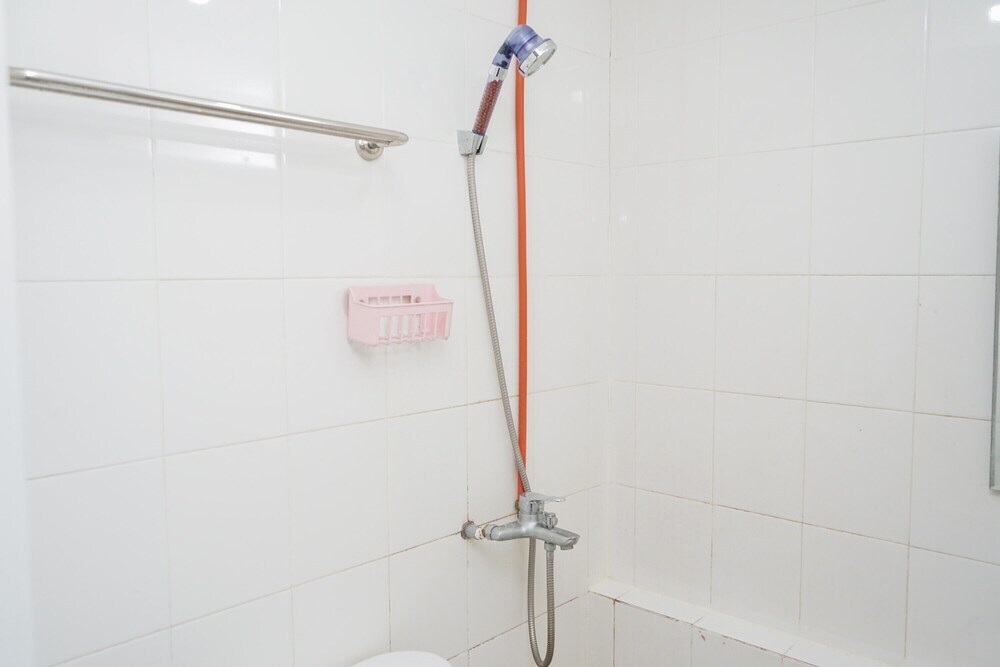 Джакарта: Gorgeous 2BR at Bassura City Apartment