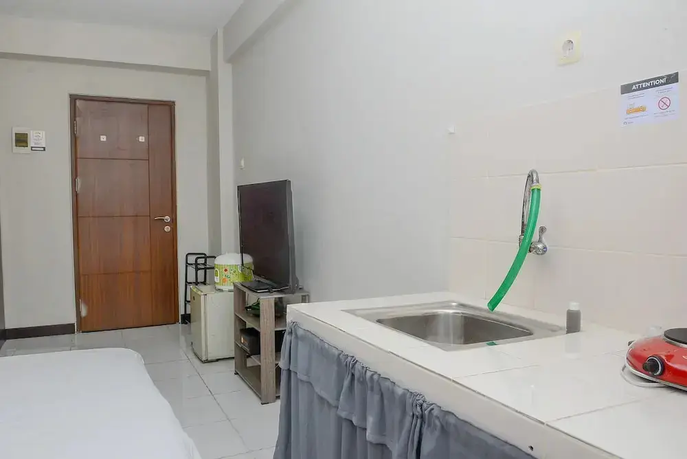 Бекаси: Alluring Studio at Lagoon Apartment near Bekasi Town Square