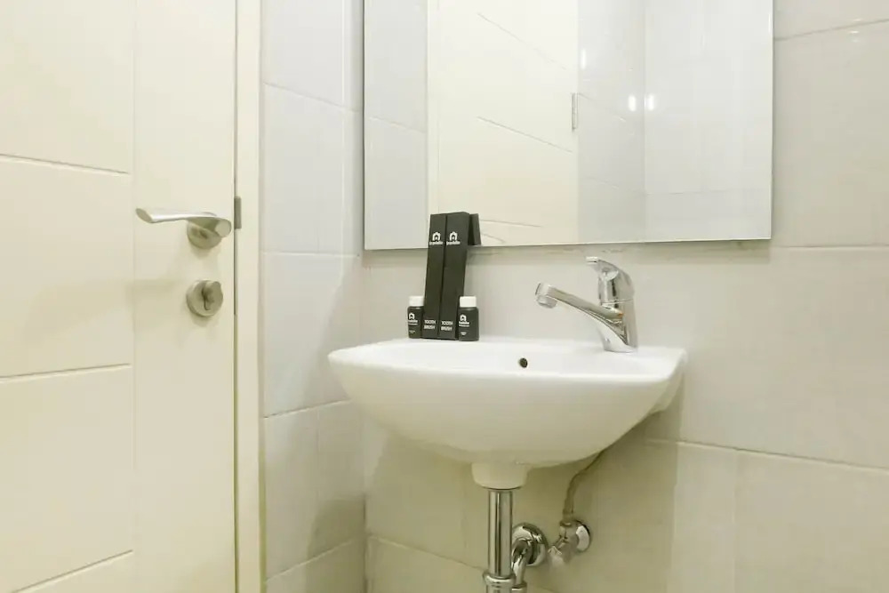 Сурабая: Modern Luxurious Studio Room at Anderson Supermall Mansion Apartment