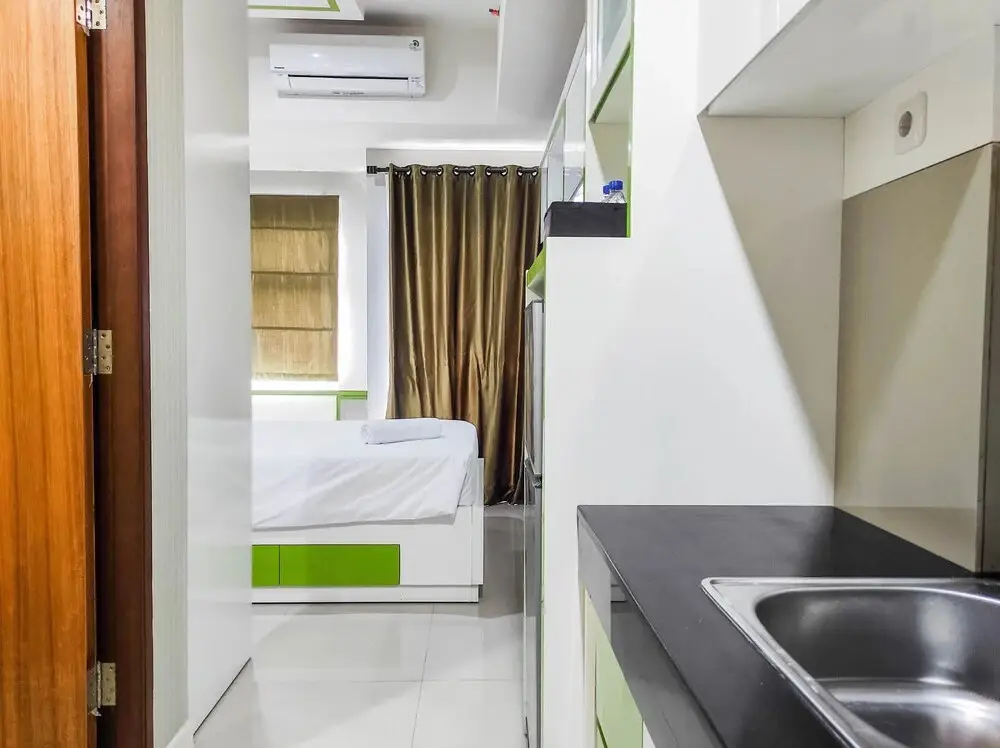 Макассар: Elegant and Comfy Studio at Vida View Apartment
