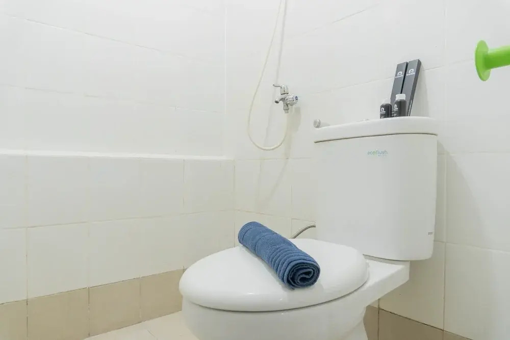 Джакарта: Splendid 2BR at Bassura City Apartment