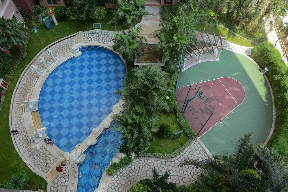 Джакарта: Elegant and Comfy 2BR at City Home Apartment near MOI