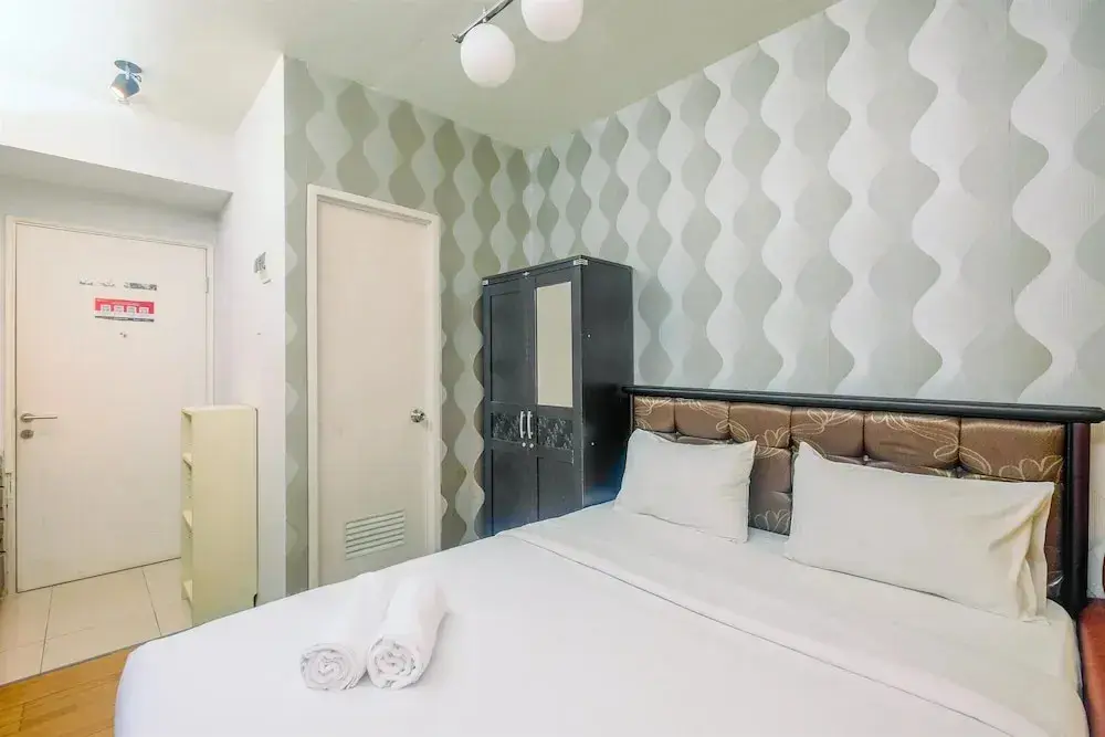 Джакарта: Comfy and Minimalist Studio at Pakubuwono Terrace Apartment