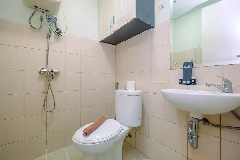 Джакарта: Comfy and Minimalist Studio at Pakubuwono Terrace Apartment