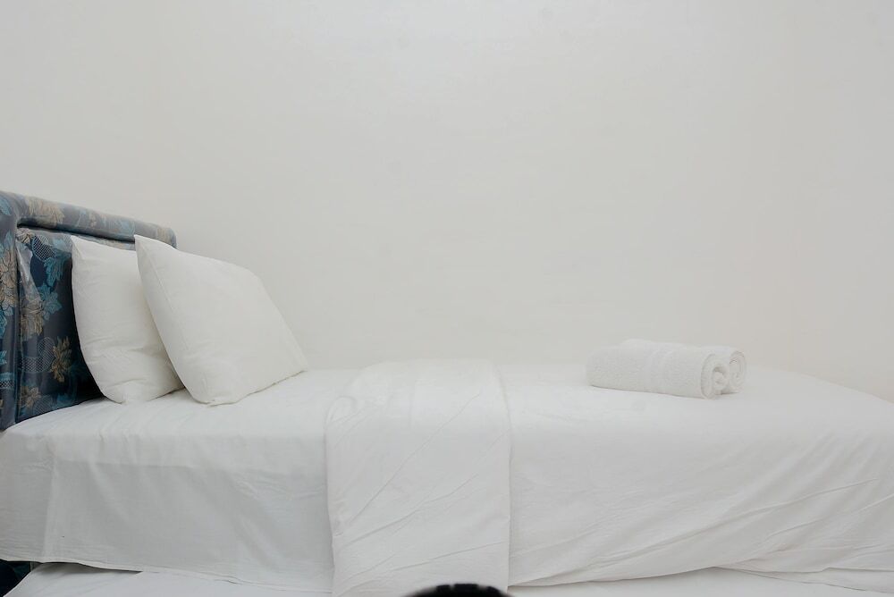 Джакарта: Comfy and Simply 2BR at Bassura City Apartment near Mall