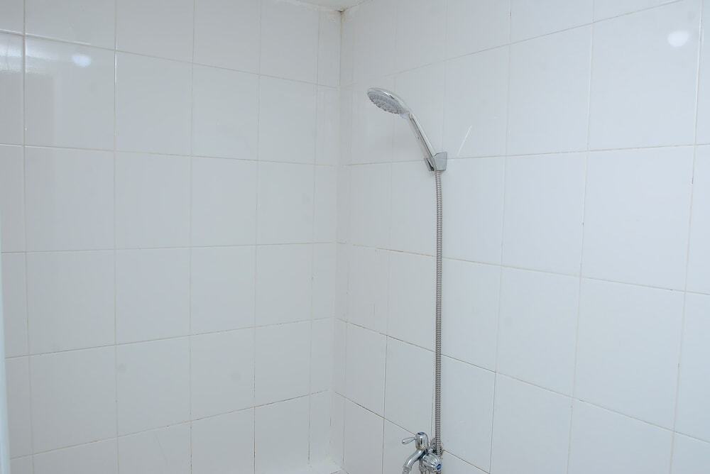 Джакарта: Comfy and Simply 2BR at Bassura City Apartment near Mall