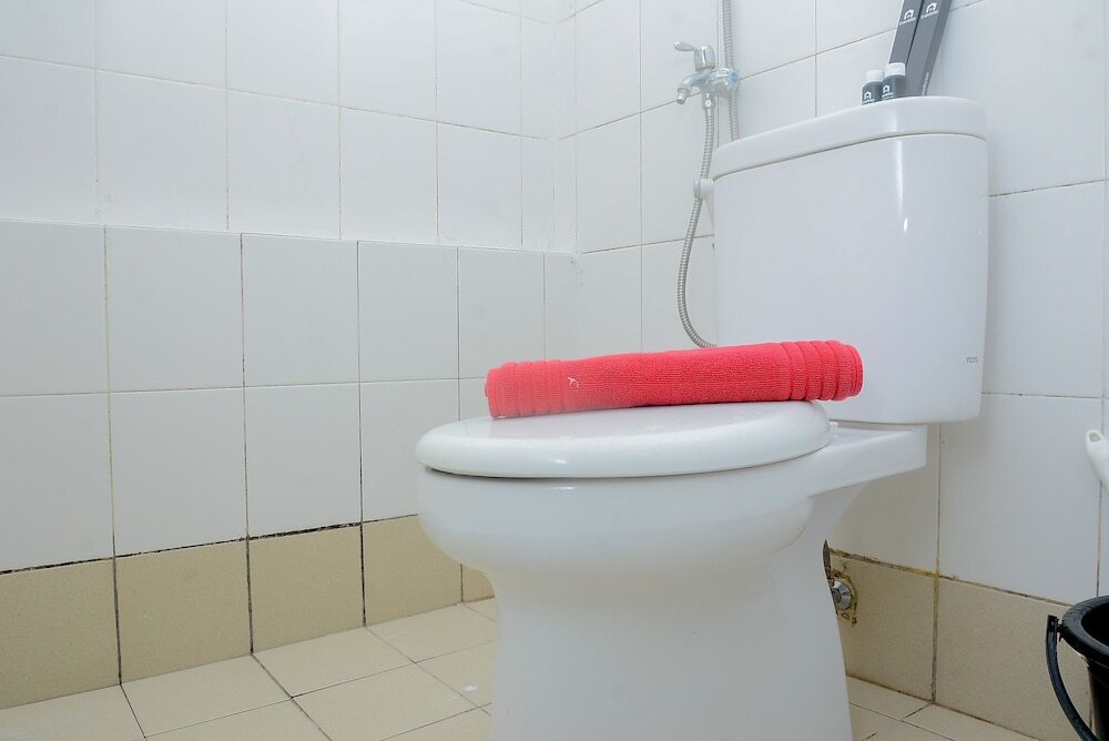 Джакарта: Comfy and Simply 2BR at Bassura City Apartment near Mall