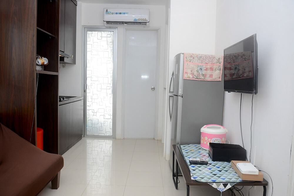 Джакарта: Comfy and Simply 2BR at Bassura City Apartment near Mall