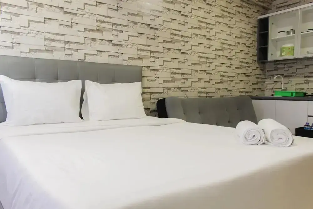 Джакарта: Nice and Cozy Studio City Park Apartment