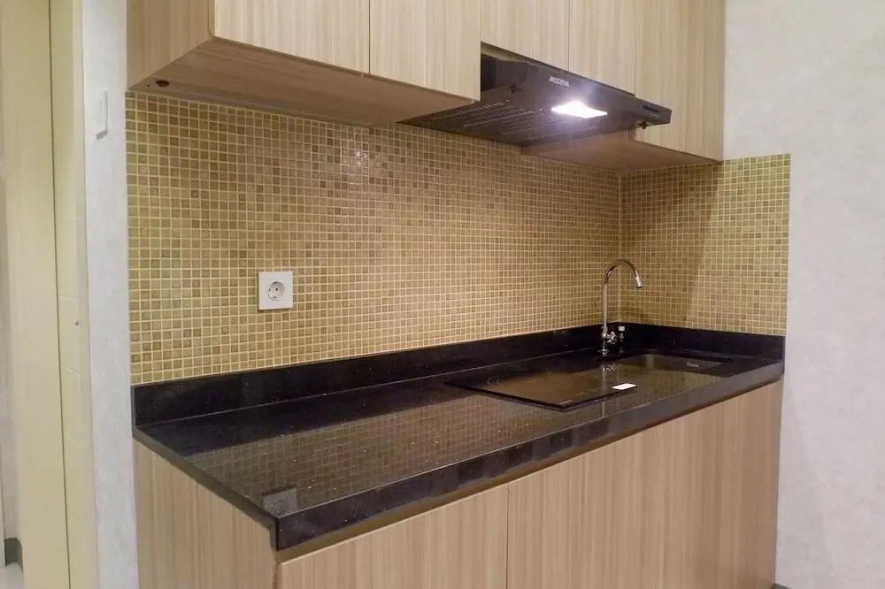 Сурабая: Best Studio Benson Apartment Connected to Pakuwon Mall next to Anderson