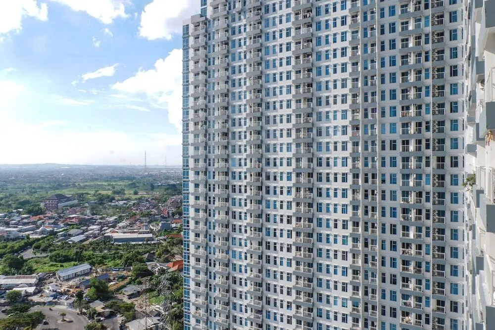 Сурабая: Best Studio Benson Apartment Connected to Pakuwon Mall next to Anderson