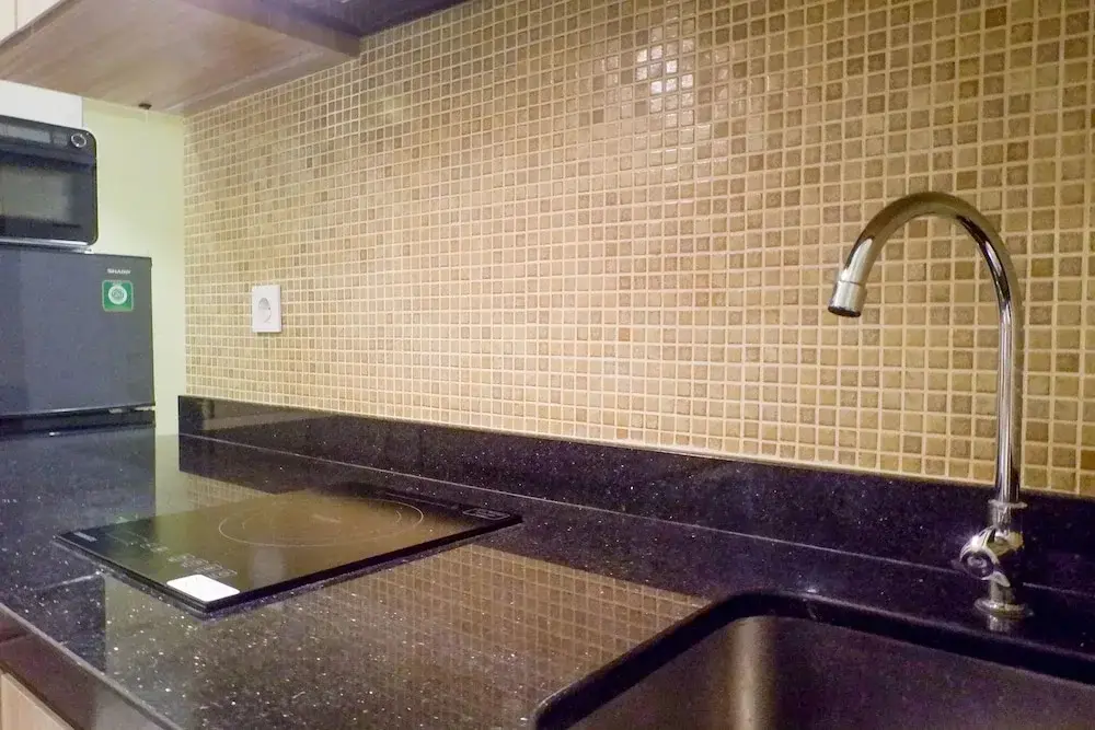Сурабая: Best Studio Benson Apartment Connected to Pakuwon Mall next to Anderson