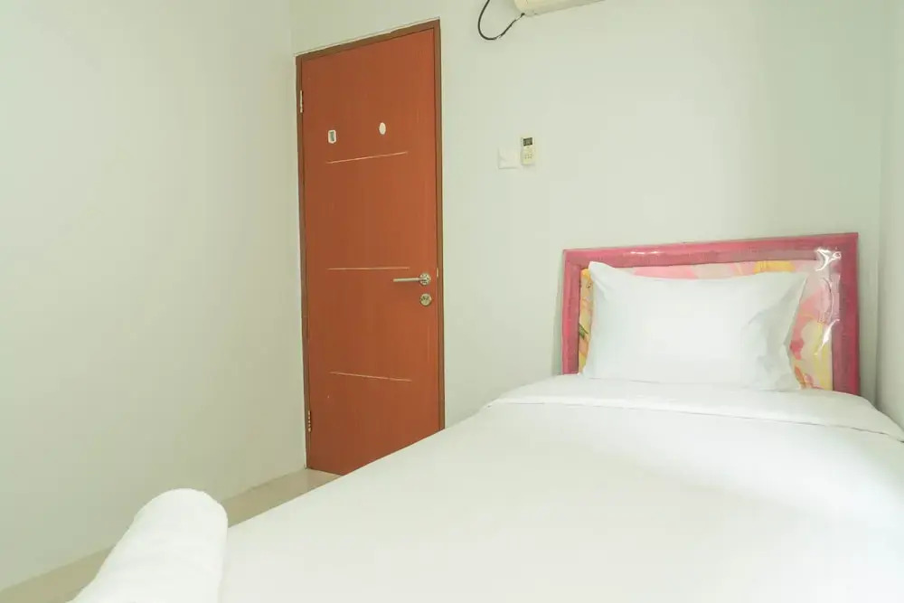 Джакарта: Spacious and Homey 2BR Green Central City Apartment