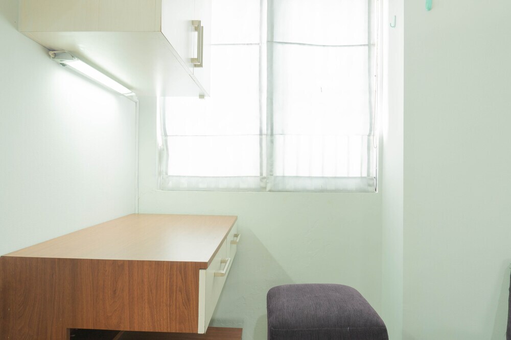 Джакарта: Spacious and Homey 2BR Green Central City Apartment