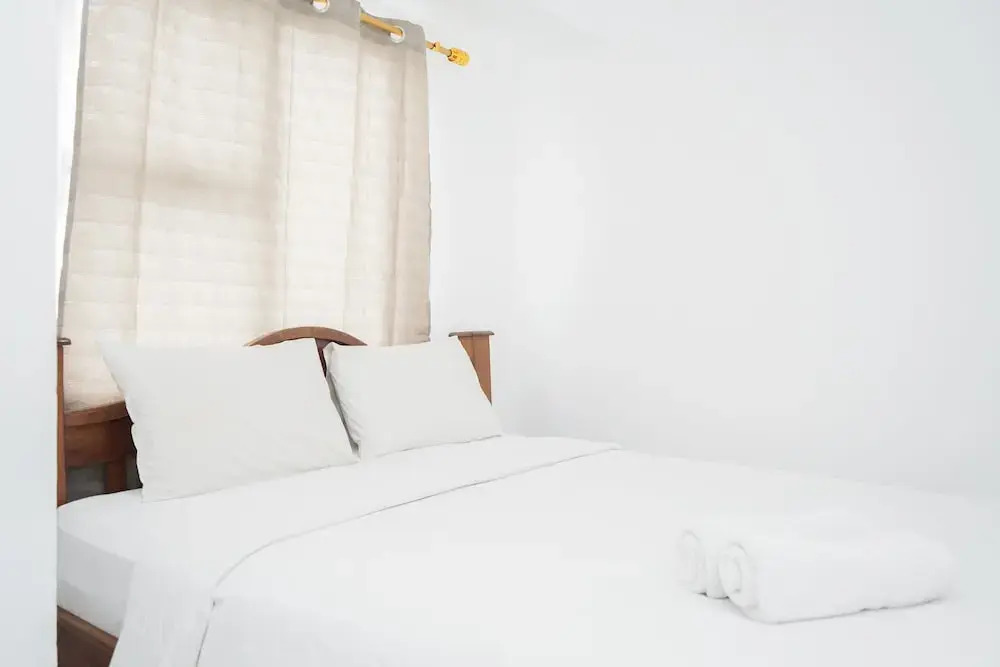Южный Тангеранг: New and Simply Studio at Urbantown Serpong Apartment