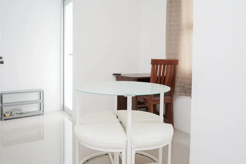 Южный Тангеранг: New and Simply Studio at Urbantown Serpong Apartment