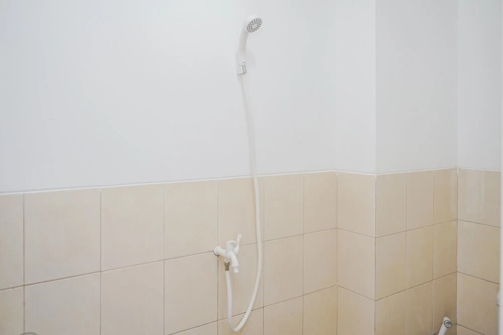 Южный Тангеранг: New and Simply Studio at Urbantown Serpong Apartment
