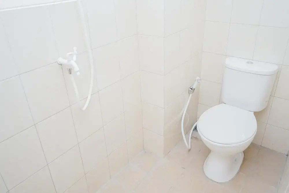 Южный Тангеранг: New and Simply Studio at Urbantown Serpong Apartment