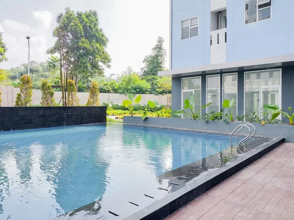 Южный Тангеранг: New and Simply Studio at Urbantown Serpong Apartment