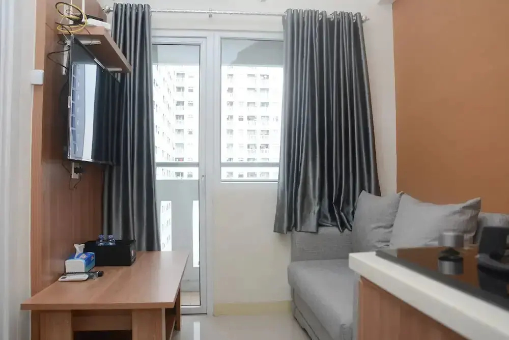 Джакарта: Cozy 2BR Apartment at Green Pramuka City near Mall