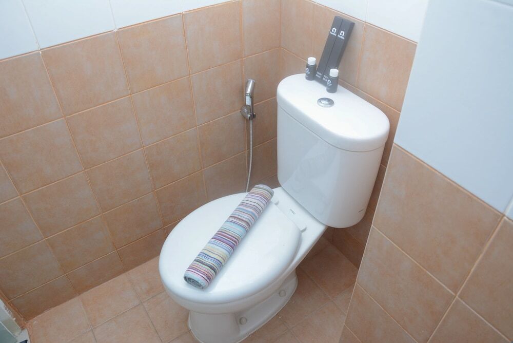 Джакарта: Cozy 2BR Apartment at Green Pramuka City near Mall