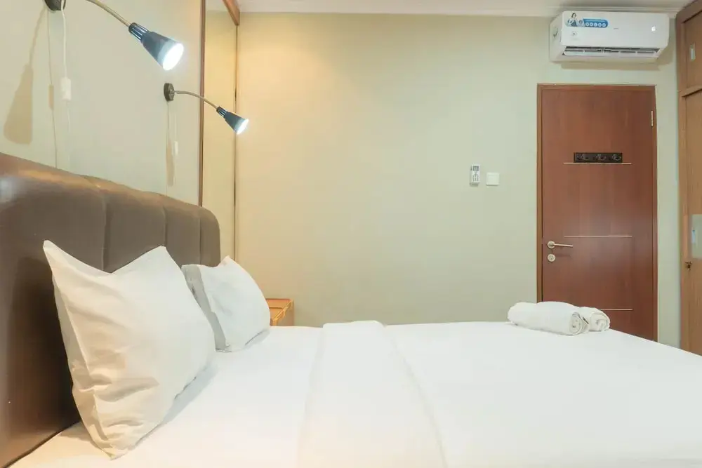 Джакарта: Comfy 1BR at Green Central City Apartment near Glodok