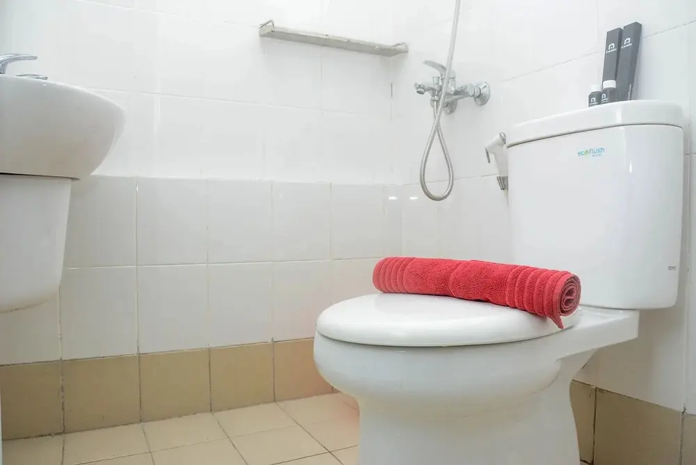Джакарта: Cozy Stay 2BR Bassura City Apartment near Mall