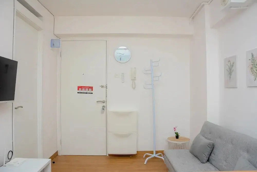 Джакарта: Gorgeous and Cozy 2BR at Bassura City Apartment