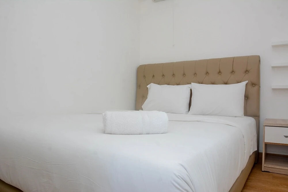 Джакарта: Gorgeous and Cozy 2BR at Bassura City Apartment