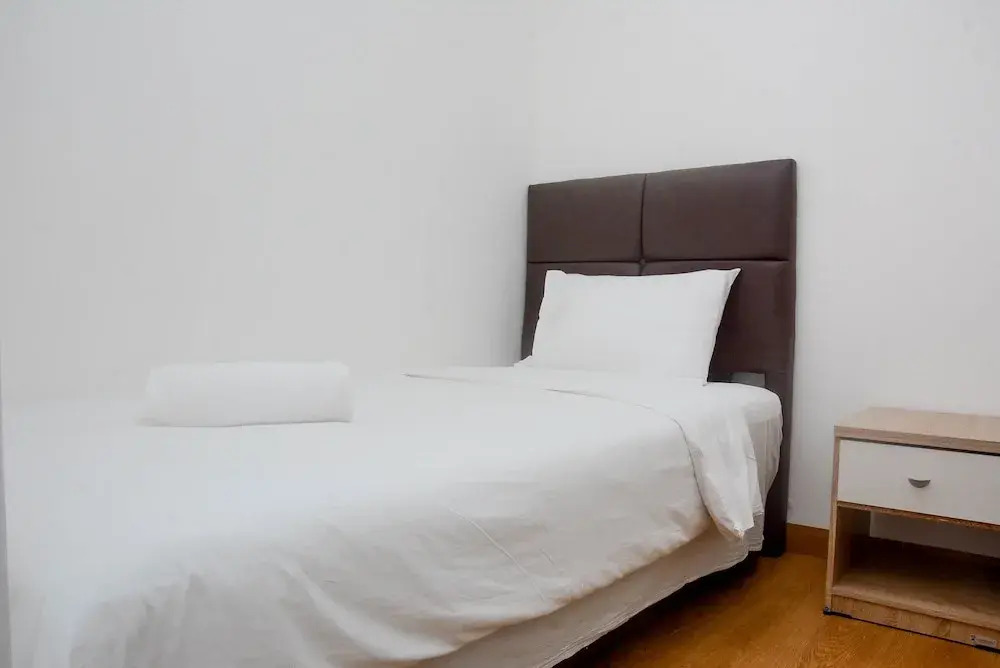 Gorgeous and Cozy 2BR at Bassura City Apartment — фото 1