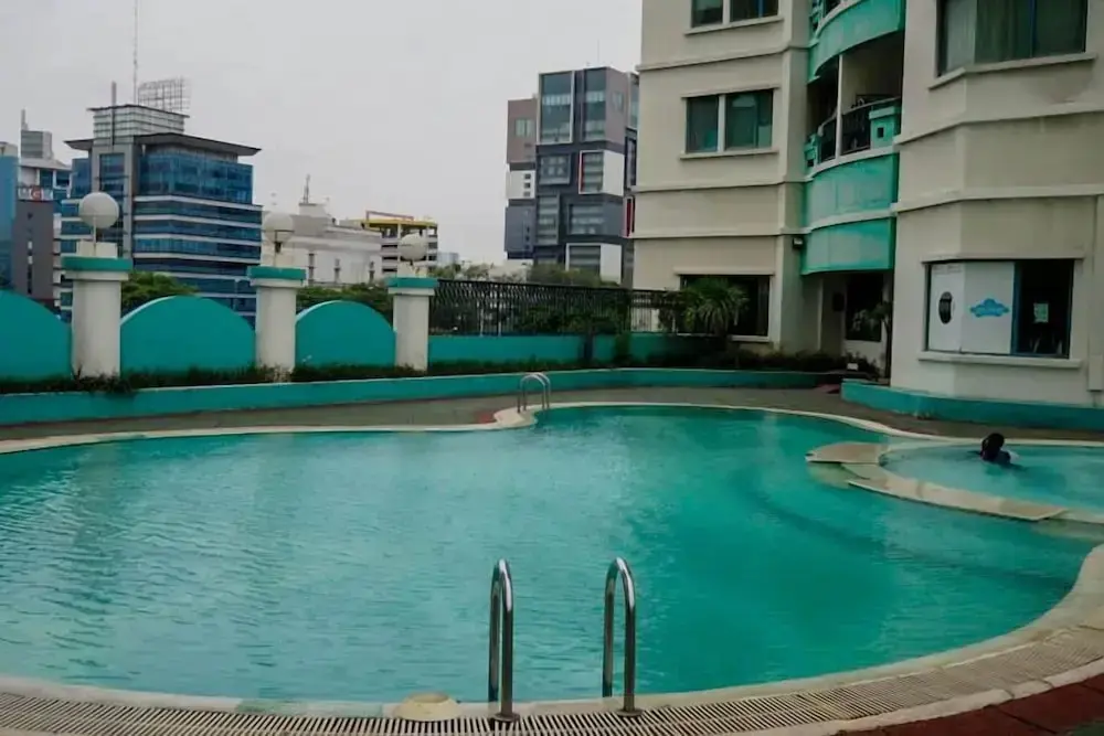 Джакарта: Comfort and Minimalist Studio Puri Kemayoran Apartment