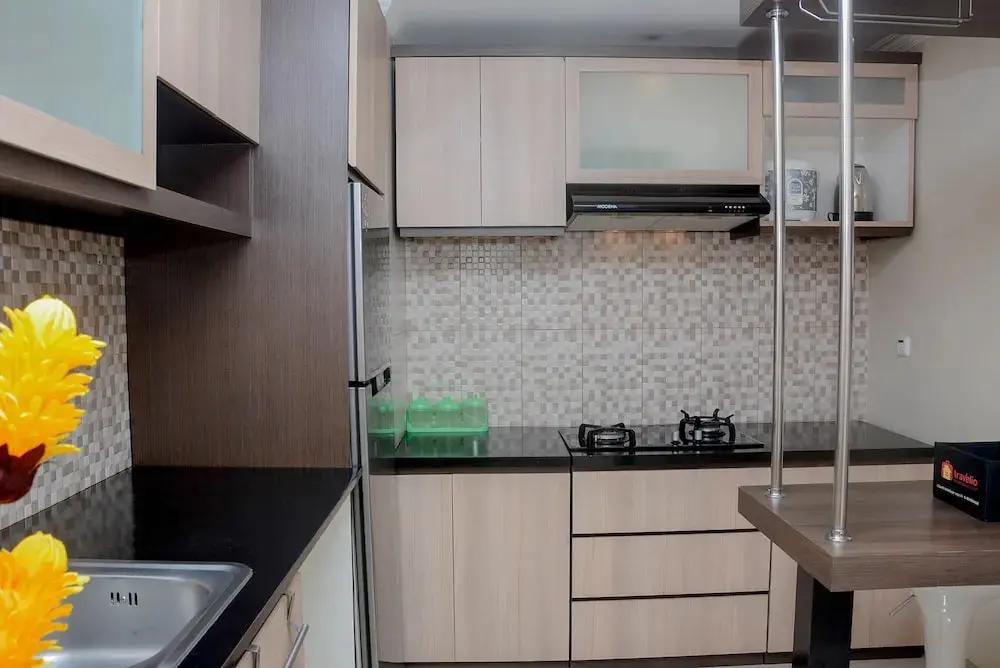 Джакарта: Comfort and Minimalist Studio Puri Kemayoran Apartment