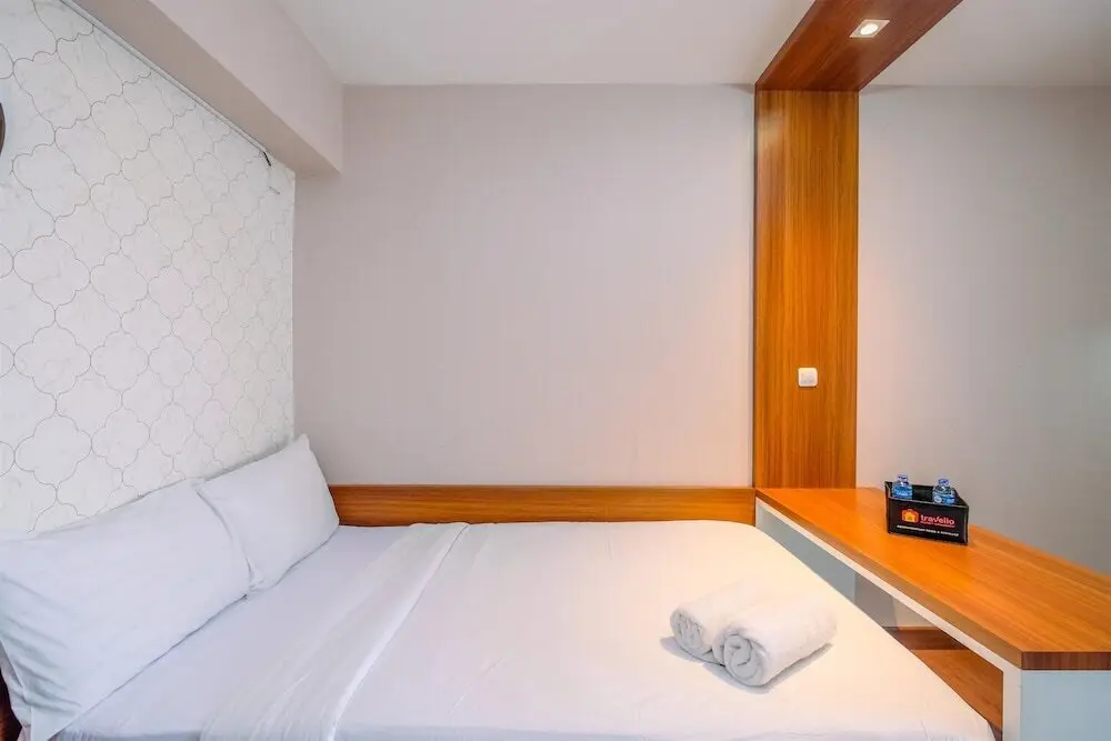 Депок: Comfort and Simply Studio Cinere Resort Apartment