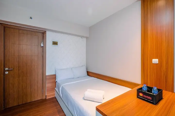 Депок: Comfort and Simply Studio Cinere Resort Apartment