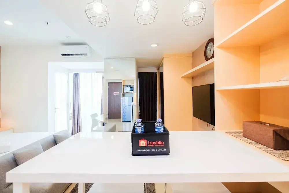 Бекаси: Spacious Studio at Grand Kamala Lagoon Apartment