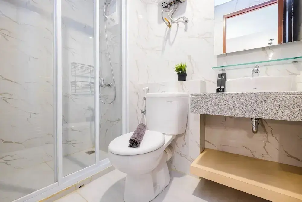 Бекаси: Spacious Studio at Grand Kamala Lagoon Apartment