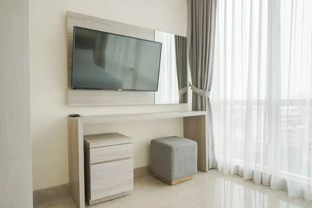 Джакарта: Strategic 2BR Private Lift at Menteng Park Apartment