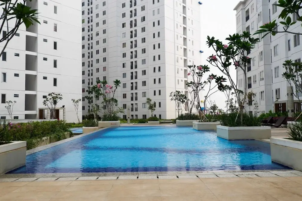 Джакарта: Modern 2BR at Bassura City Apartment