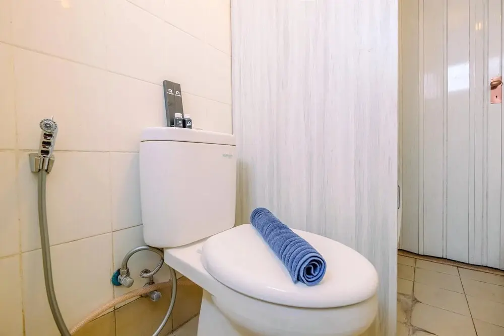 Джакарта: Modern 2BR at Bassura City Apartment