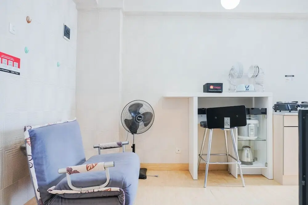 Джакарта: Nice and Spacious 2BR Green Pramuka City Apartment