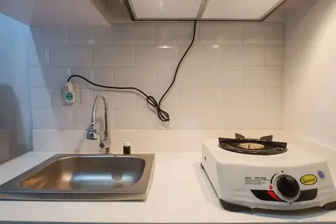 Comfy Studio Apartment Connected to Mall at Benson Supermall Mansion — фото 1