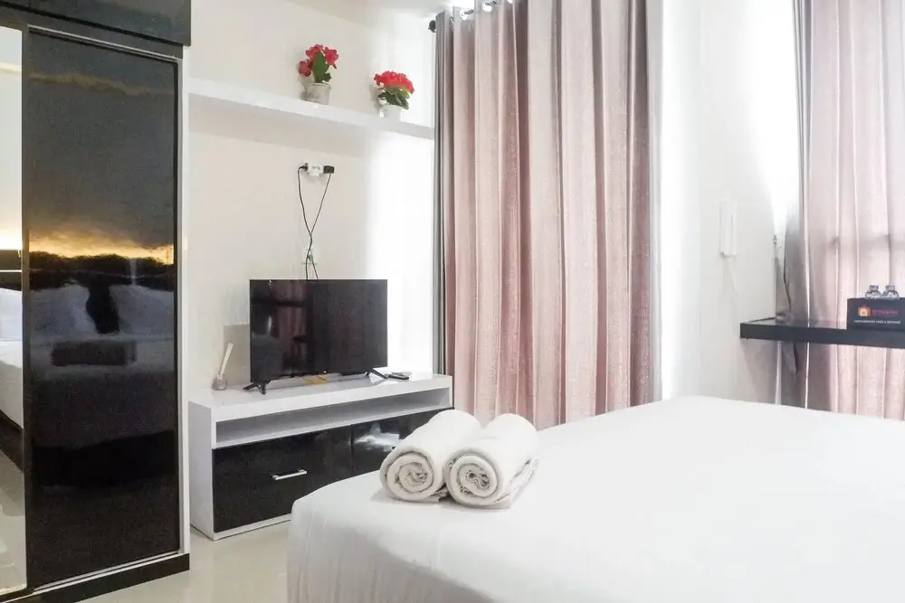 Сурабая: Best View Studio Apartment at Taman Melati