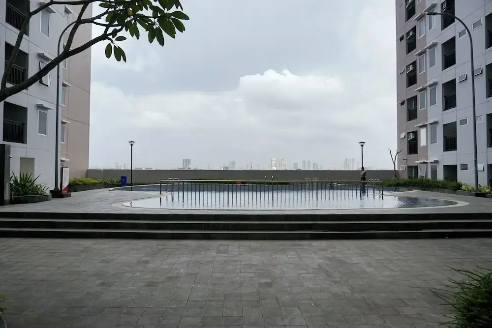 Джакарта: New and Fresh Studio Apartment at Sentraland Cengkareng